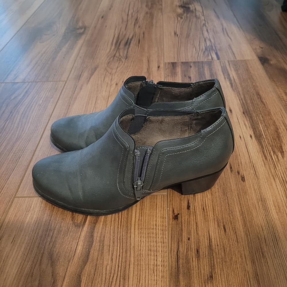 Natural Soul Ankle Boots